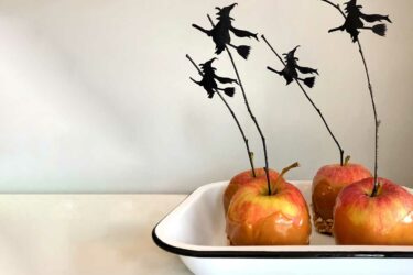 candy apple halloween snacks