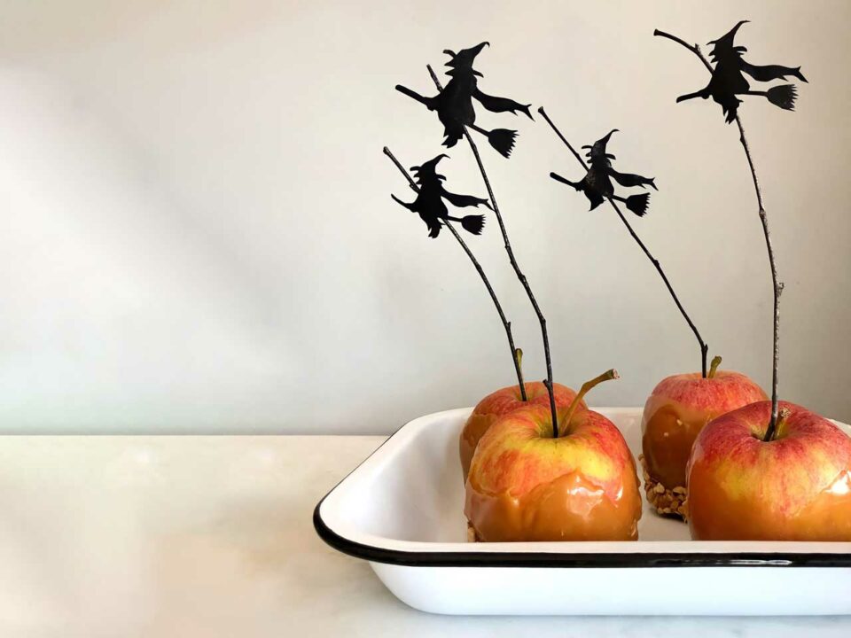 candy apple halloween snacks
