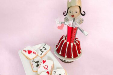 Queen of Hearts cake and cookies